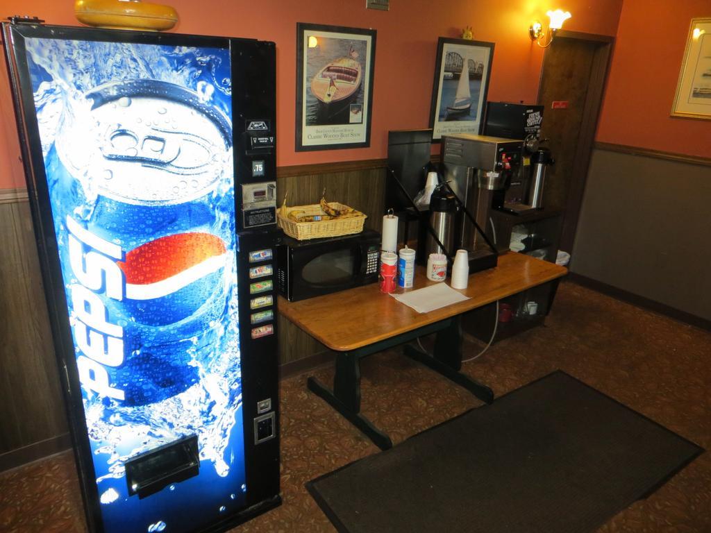 The Mariner Motel Green Bay Extérieur photo